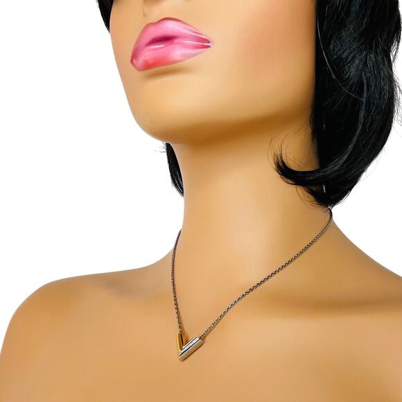 Louis Vuitton V Essentiel Necklace Employee Uniformes 2-Tone Gold/Silver - Picture 1 of 10